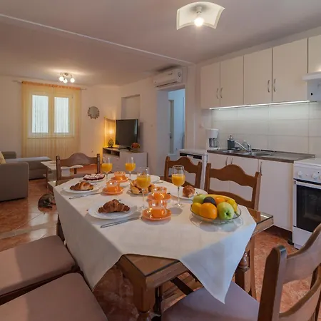 Domenika דירה